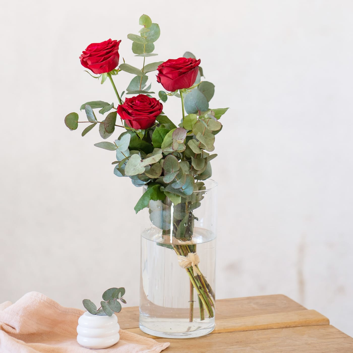 Interflora Roses Potted Quante rose si regalano a una donna? | Interflora